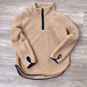 Tommy Hilfiger pullover with thumb holes in the sleeves